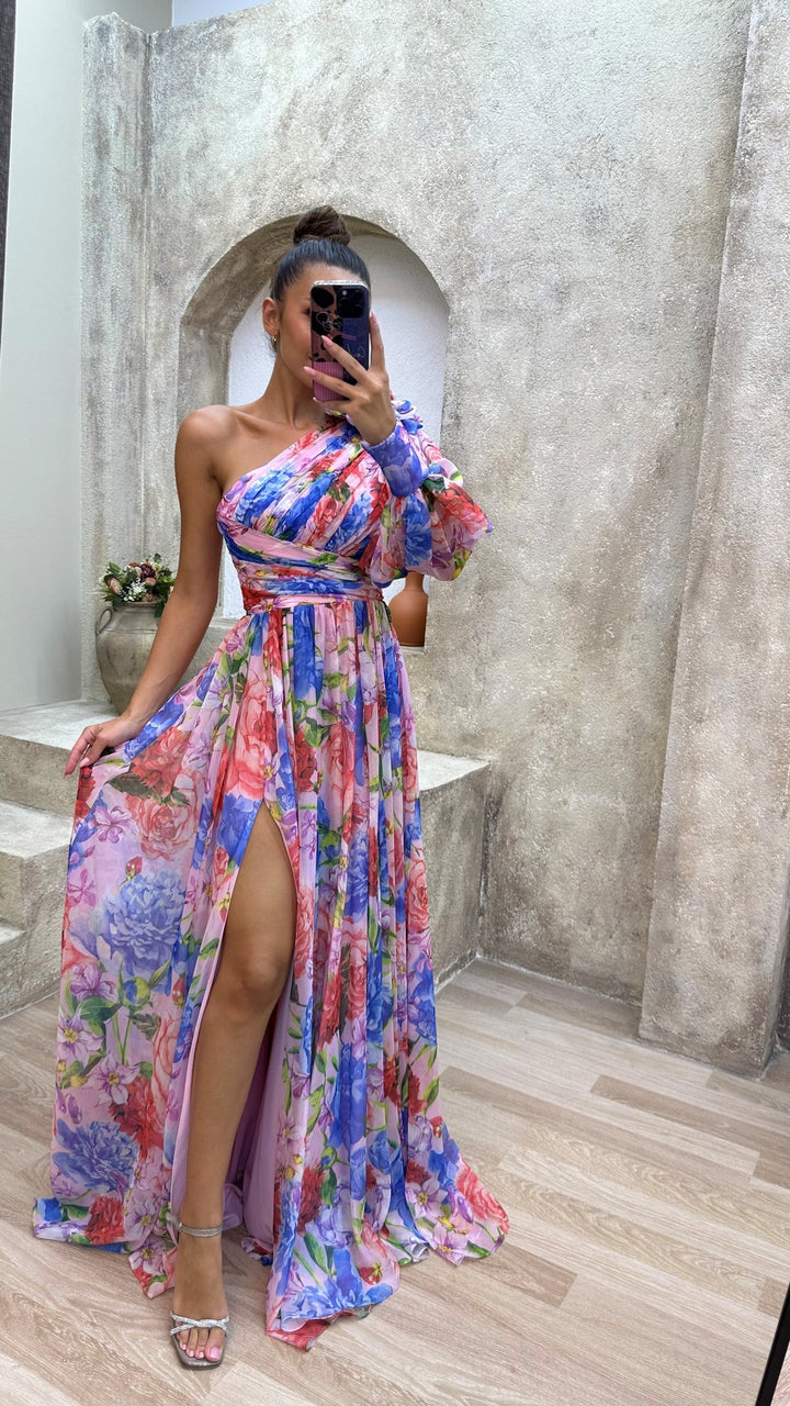 Mckenna | Stunning Flowing Gown