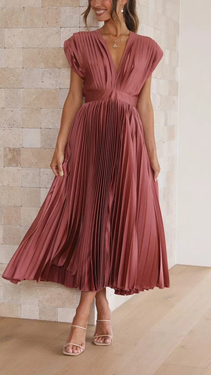 Bella | Pleated Elegance