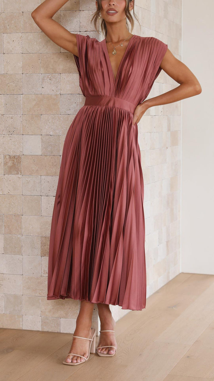Bella | Pleated Elegance